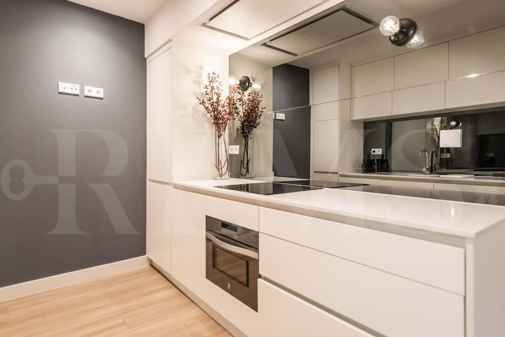 Penthouse Suite With Rooftop In The Heart Of Malaga By Rems ภายนอก รูปภาพ