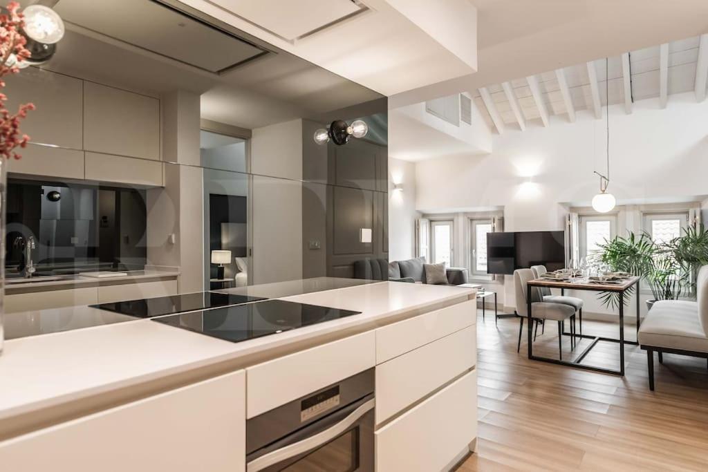 Penthouse Suite With Rooftop In The Heart Of Malaga By Rems ภายนอก รูปภาพ
